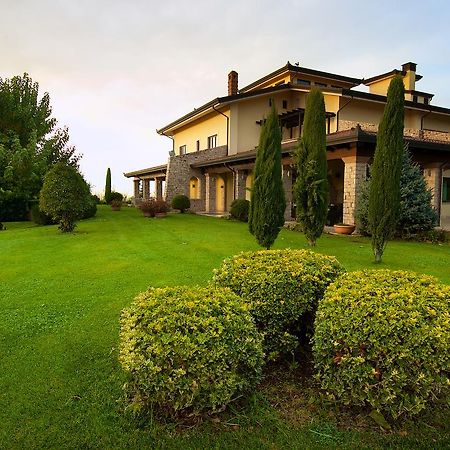 Radici Resort Mirabella Eclano Esterno foto