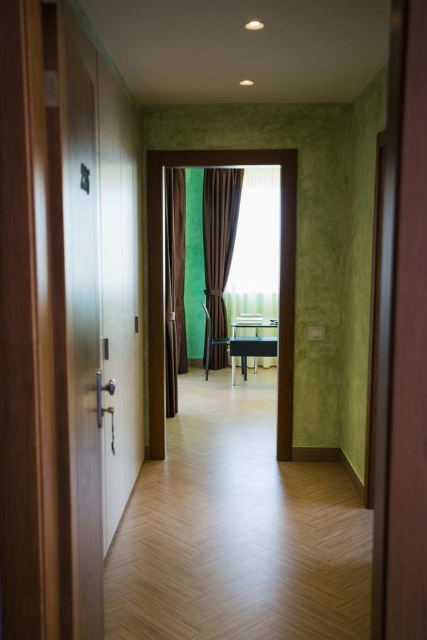 Radici Resort Mirabella Eclano Esterno foto