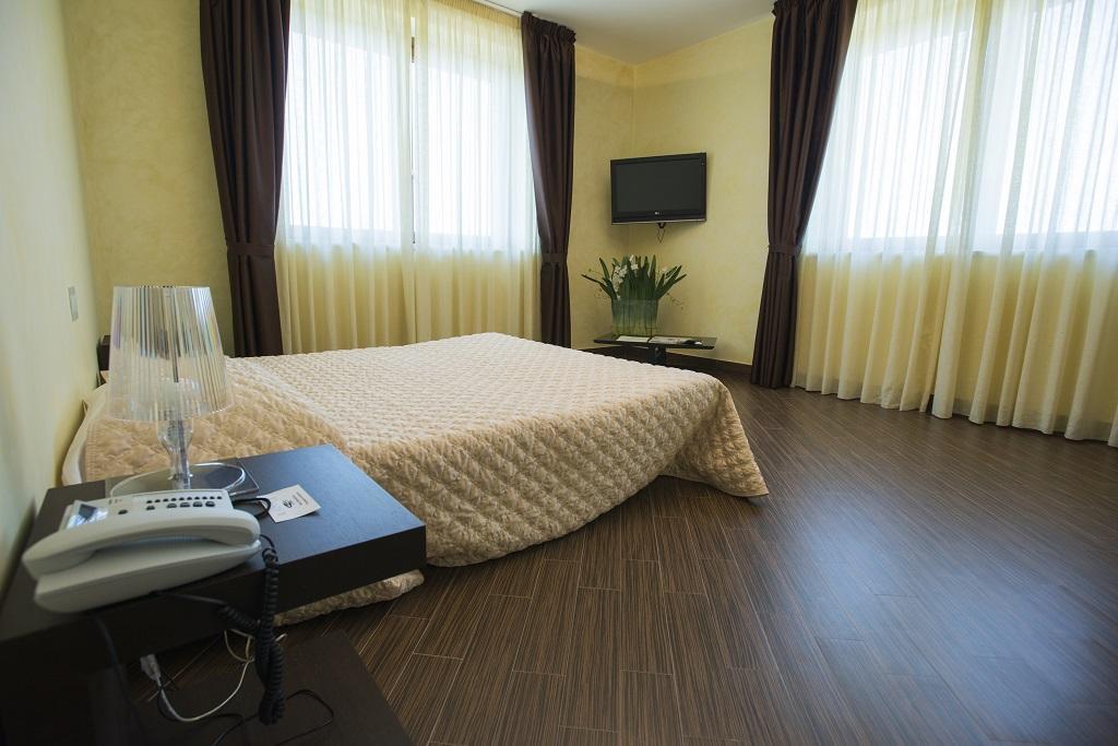 Radici Resort Mirabella Eclano Esterno foto